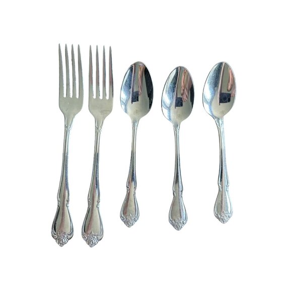Vintage Oneida True Rose Rogers Enchantment Silverplate Flatware Set Collection - Picture 1 of 3
